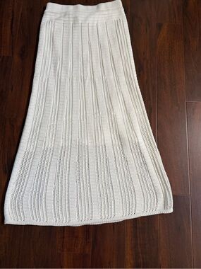 Women’s White Maxi Knit Skirt